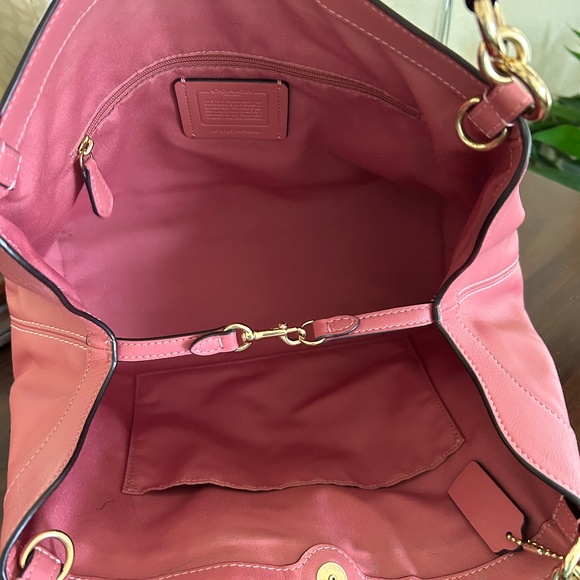 Coach Signature New York Lexi Shoulder Handbag in Peony Pink - Picture 9 of 10